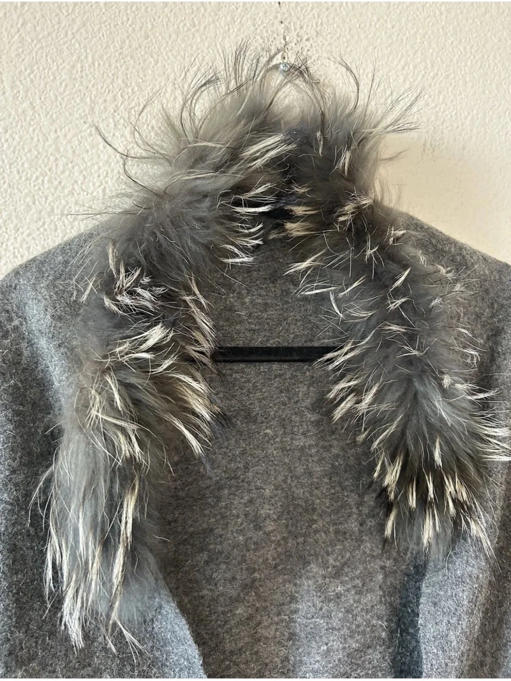Vintage Gray Wool Ruana Shawl Cape Fox Fur Trim Collar Fringe Wrap OS Luxury